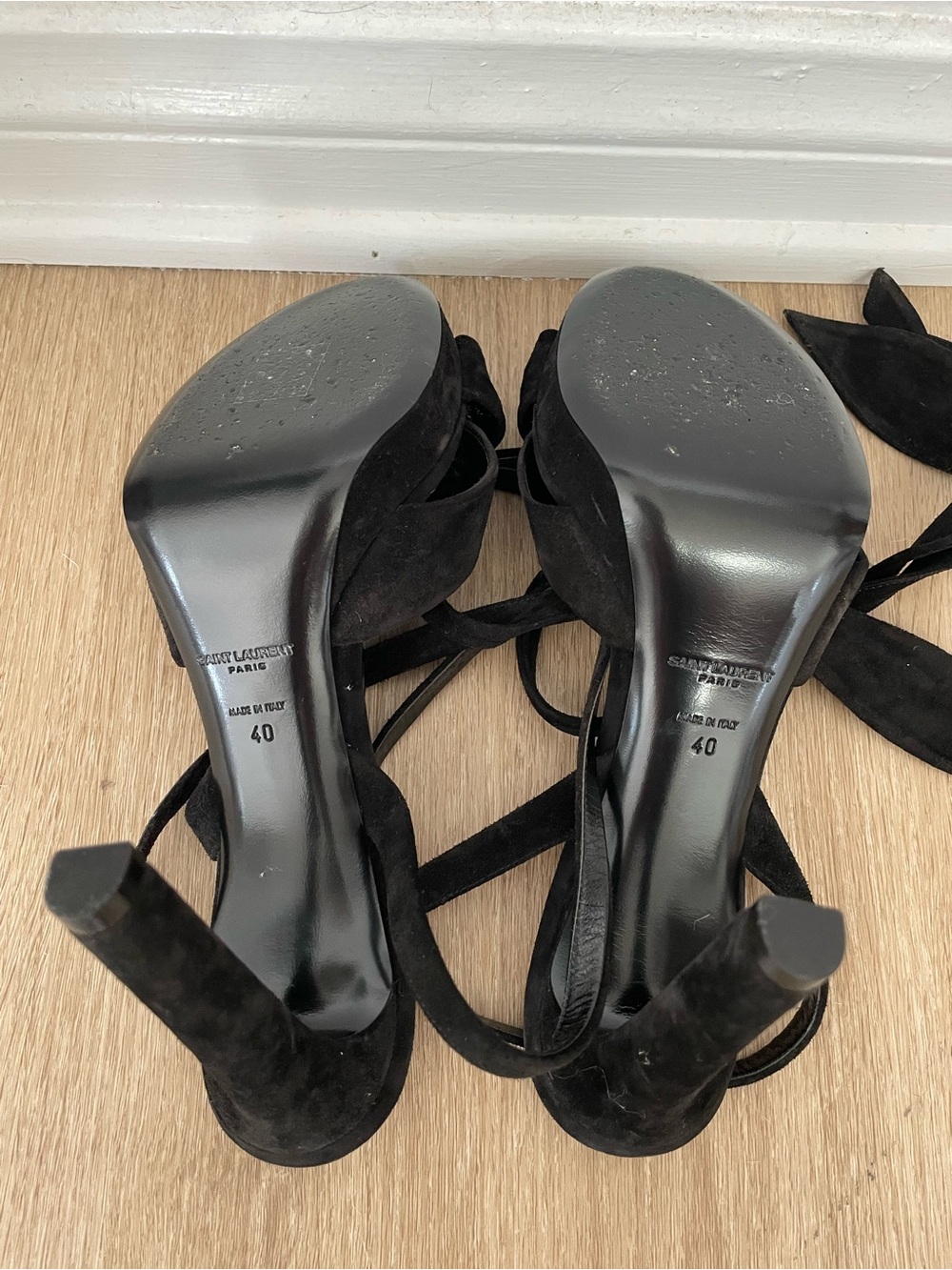 Saint Laurent Black Suede Knot-Front Heeled Sandals with Ankle Wrap - Picture 2 of 4